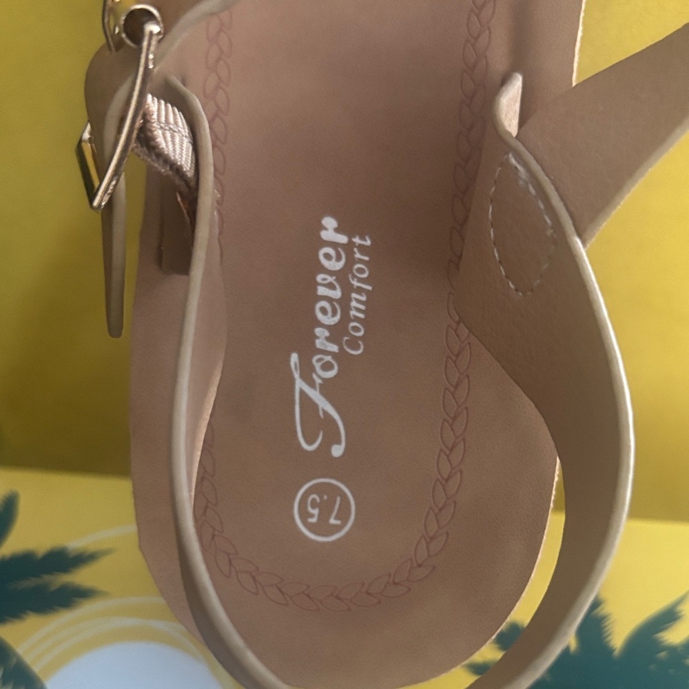 ❤️Tan Sandals ❤️ - Picture 5 of 6